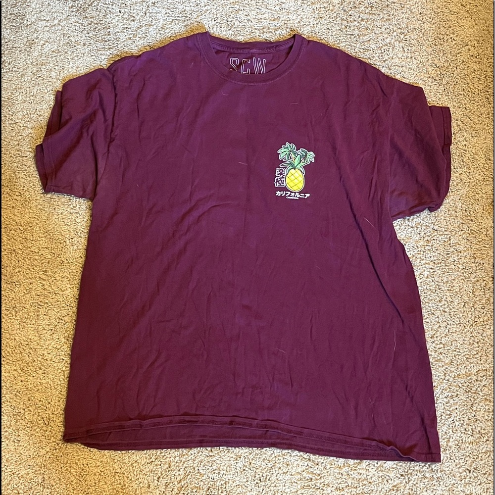 Red/Maroon U.S XL Graphic T-Shirt